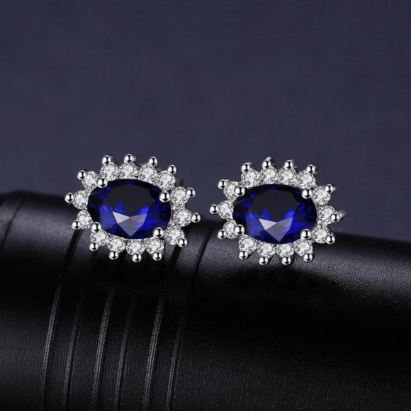 Princess Diana Blue Sapphire Jewelry Set - Picture 4 of 8